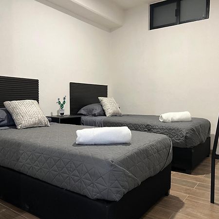 Hotel Tia Flora Леон Екстериор снимка