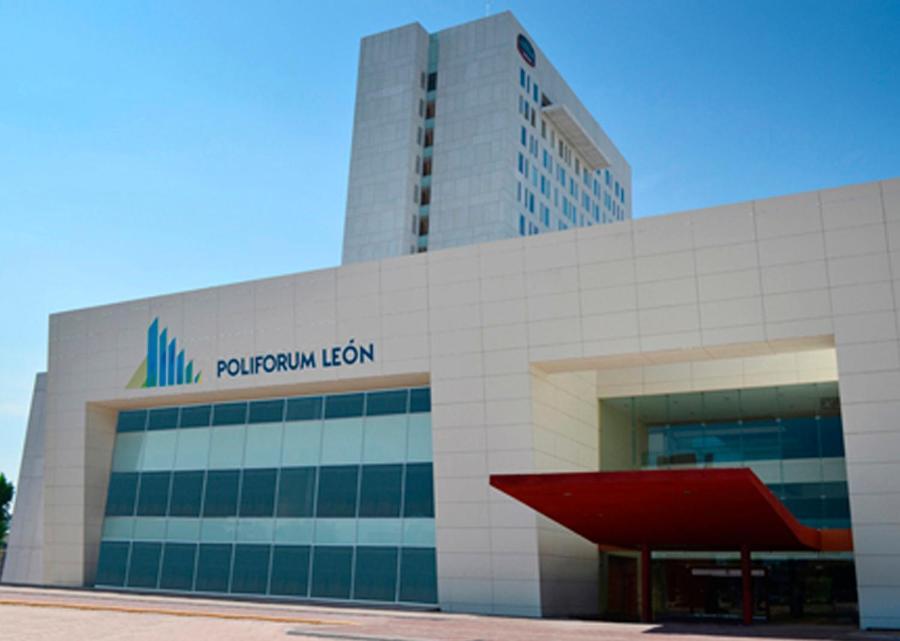 Hotel Tia Flora Леон Екстериор снимка