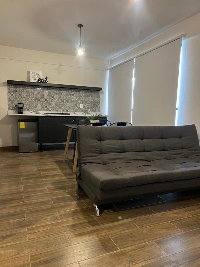 Hotel Tia Flora Леон Екстериор снимка
