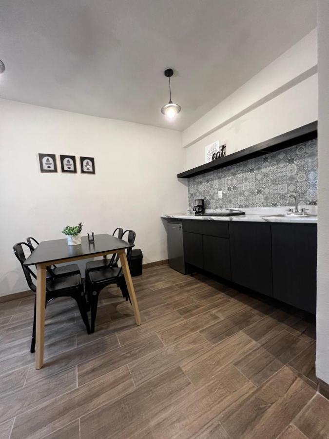 Hotel Tia Flora Леон Екстериор снимка