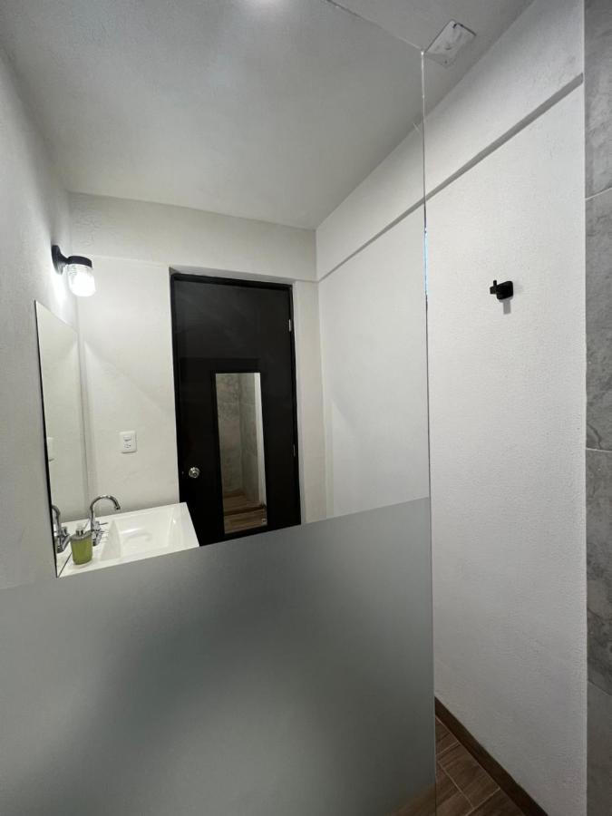 Hotel Tia Flora Леон Екстериор снимка