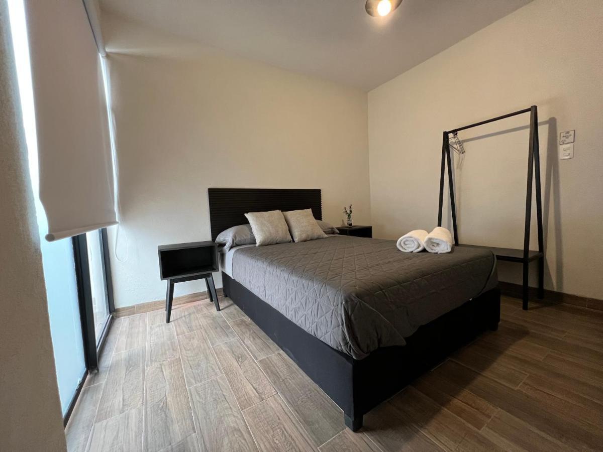 Hotel Tia Flora Леон Екстериор снимка